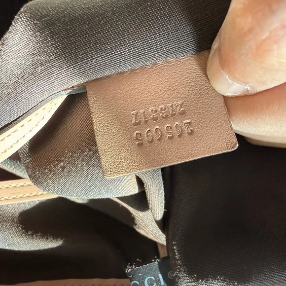 Gucci Pink Embossed GG Leather Tote - Picture 14 of 14